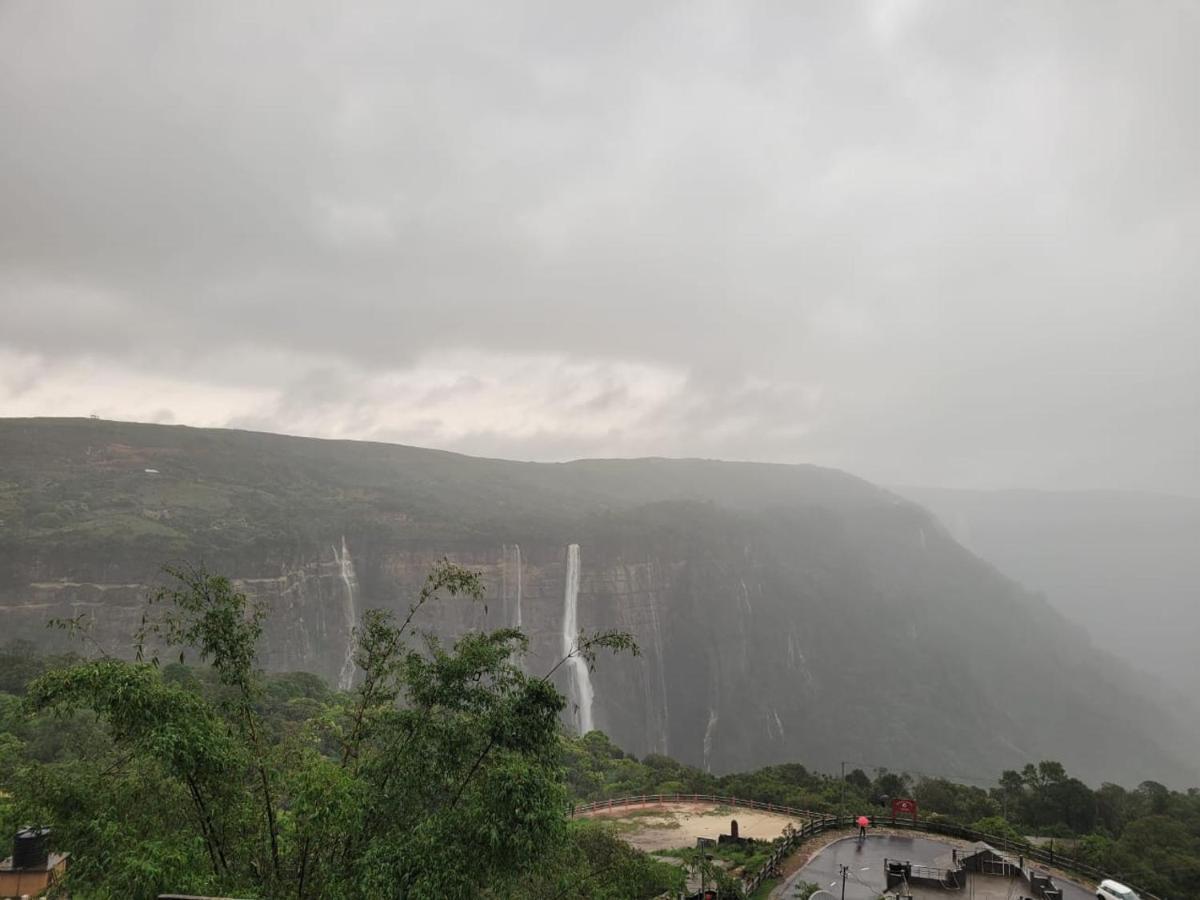 Odyssey'S Latara Homestay Cherrapunji Exterior photo